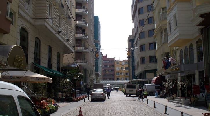 Otelde Talimhane'ye yeni rakip geliyor